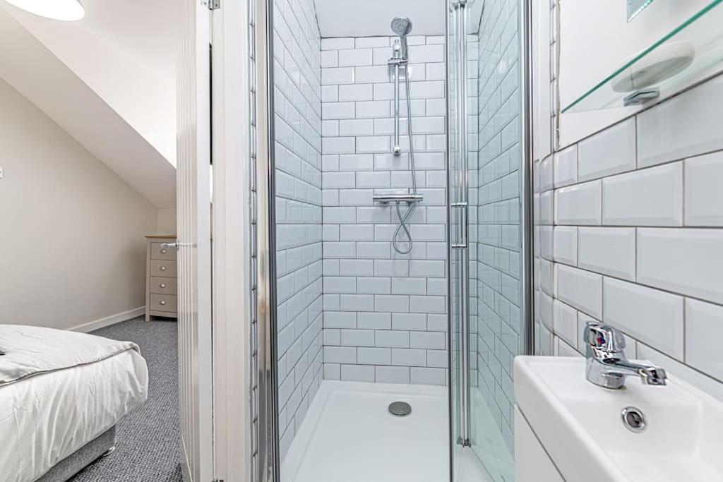 Luxury 5 Bedroom Holiday Home Within Prescot Kültér fotó