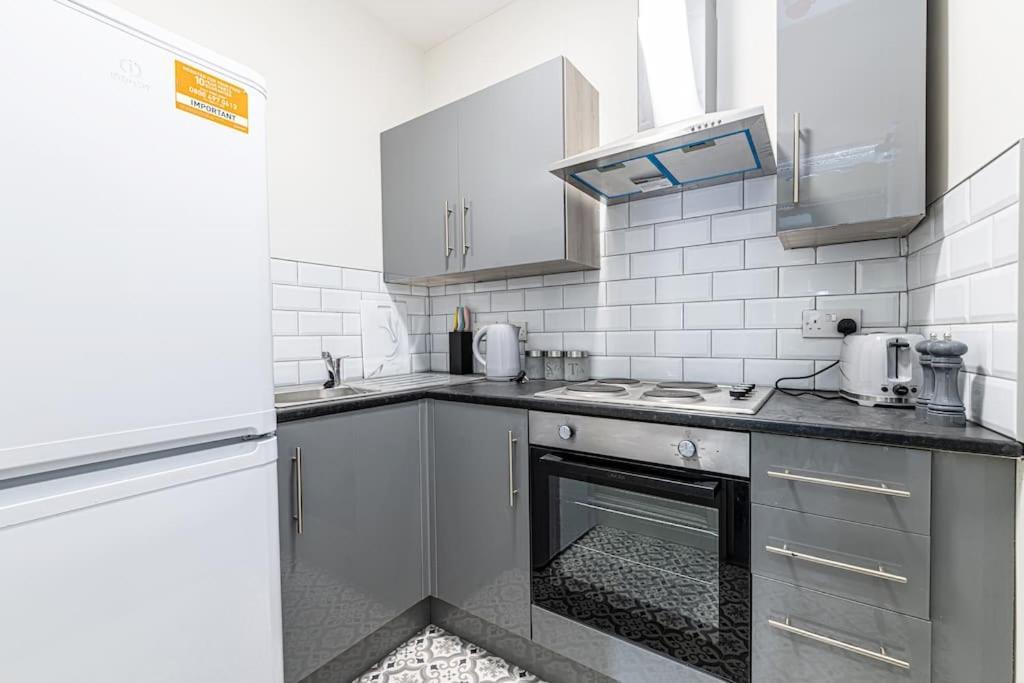 Luxury 5 Bedroom Holiday Home Within Prescot Kültér fotó